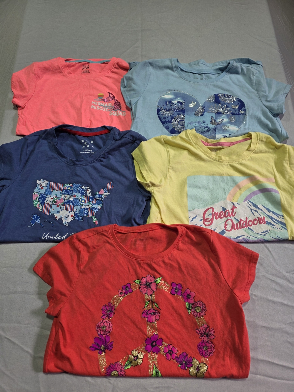 Kids Short Sleeve Graphic Tee - Red Floral Peace Sign Girls 10-12